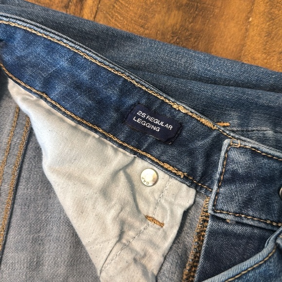 GAP Skinny Jeans Set of 3 - White, Blue and Black - Picture 12 of 13